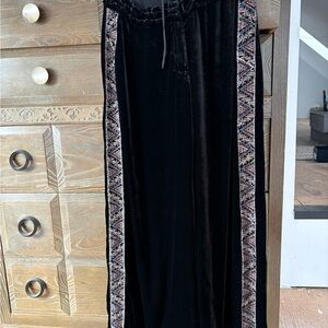johnny was black velvet cassie wide leg pants w/ side/hem embroidery size S EUC